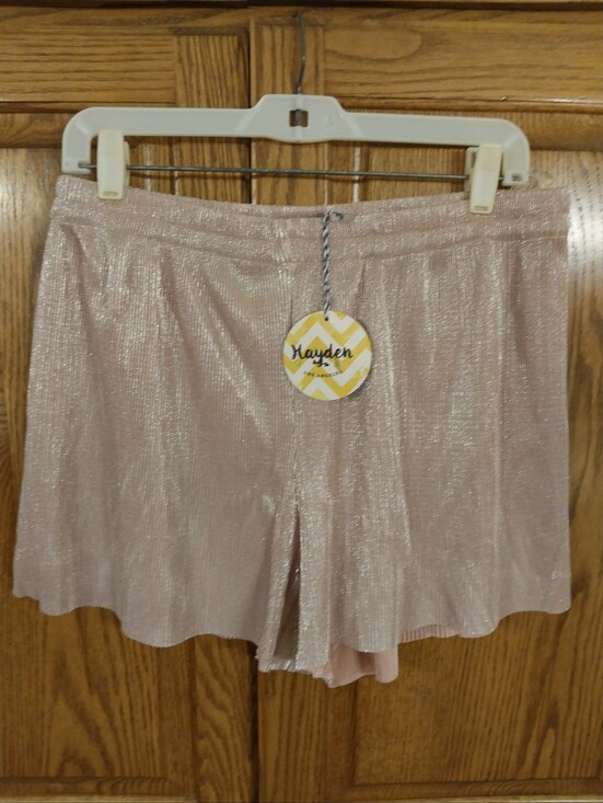Hayden Los Angeles Pants - Hayden LA NWT Women's Size Large Plisse Pleated Metallic Rose Gold Shorts Fairy